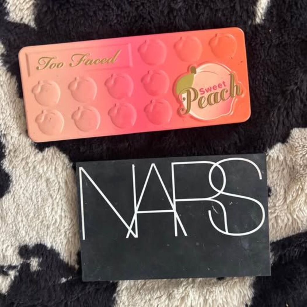 Too faced & NARS eyeshadow pallets